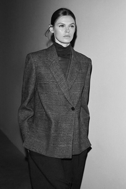 Açelya Okcu Premium Orven Herringbone Wool Woven Jacket