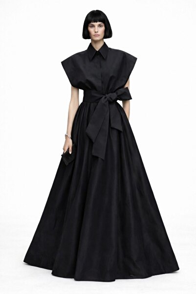 UNTIMELY T-Sleeve & Low Sleeve House Detailed Black Maxi Stylish Dress