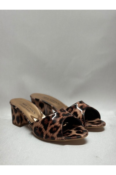 MOD10 Papuci cu imprimeu leopard