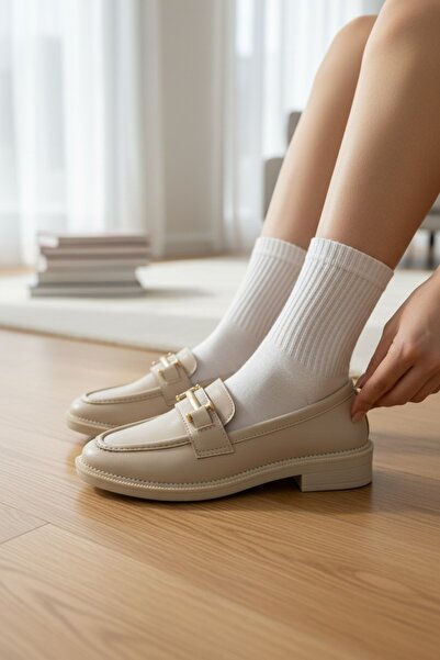 enoch حذاء نسائي بسيط بتفاصيل جسرية معدنية وتصميم ماسكولين سيتي لوفر