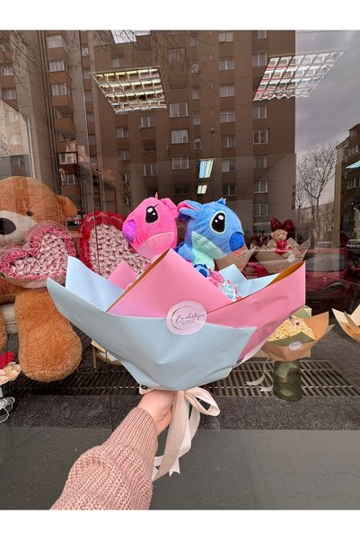 Buchetezie Buchet Cadou Femei Angel&Stitch cu Trandafiri de Săpun