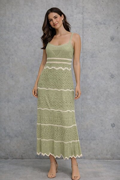 Generic Sleeveless Midi Dress