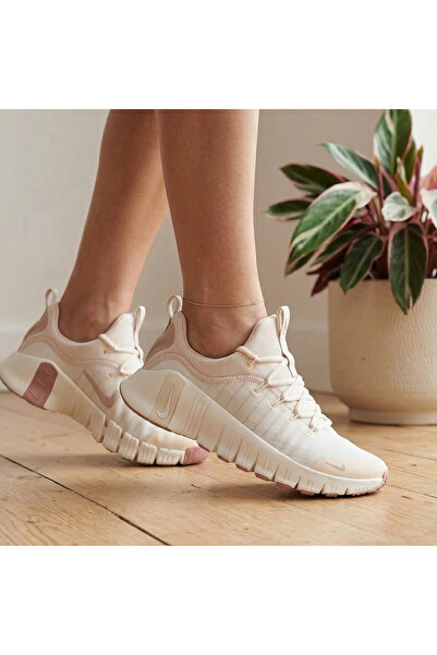 Nike Free Metcon 6 Beige Walking Shoes Sportie