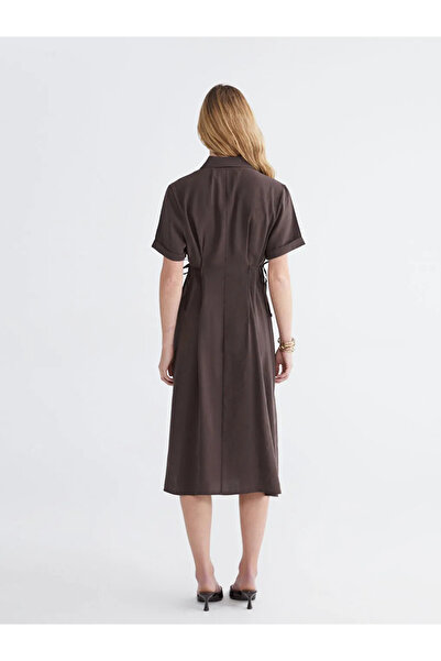 LC Waikiki Καφέ Με εφαρμογή στη μέση Με σούρες Πουκαμισοφόρεμα