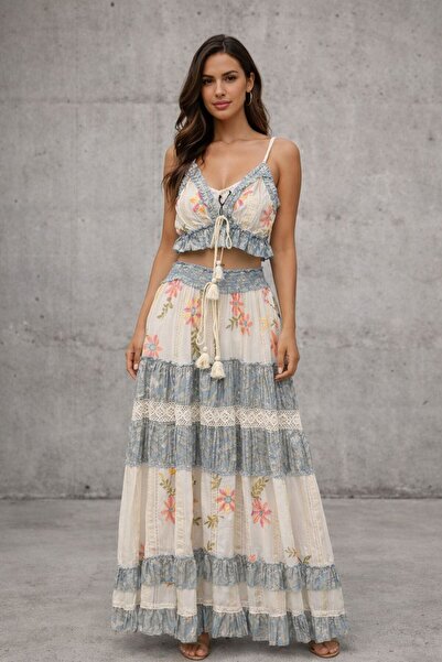 Generic Skirt Set with Sleeveless Blouse