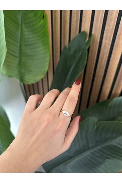 Rüya Horizontal Stone Zircon Ring