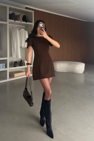 Sorridi فستان قصير بأكمام بالون وجيوب مزينة