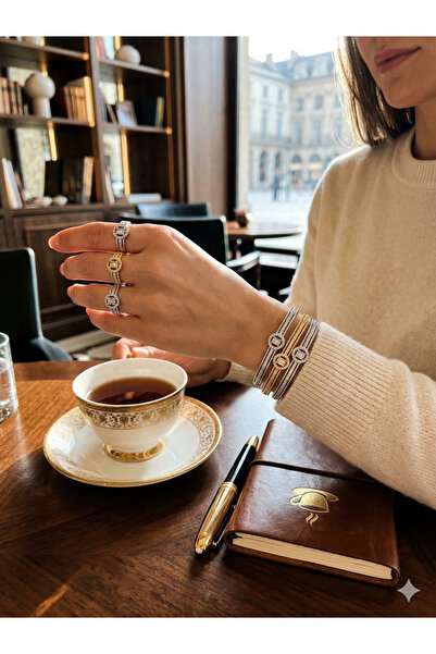 Generic Luxury Women's Accessory Set - Royal Style Zircon Bracelet and Ring (...