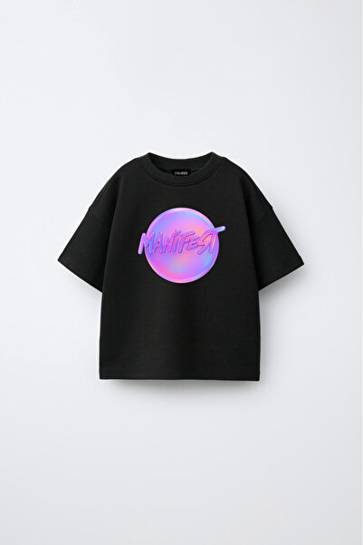 fasardi Дитяча футболка унісекс, з коротким рукавом та логотипом Manifest Gir...