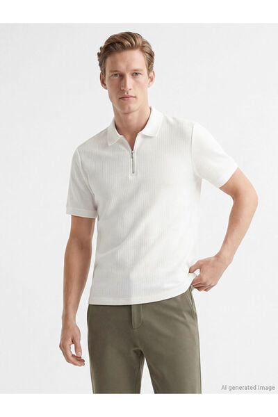 LC Waikiki Rmz Gi̇yi̇m Farkiyla Devrik Roba Yaka Men's T-Shirt