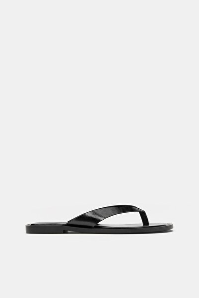 Pull & Bear Parmak arası düz sandalet