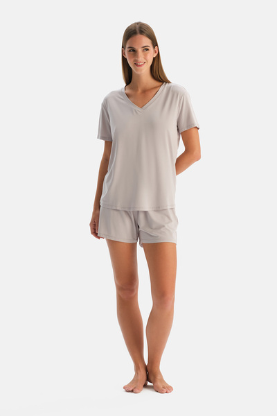 Dagi Ανοιχτό γκρι σετ μπλουζάκι και σορτς με λαιμόκοψη V Modal Cooling