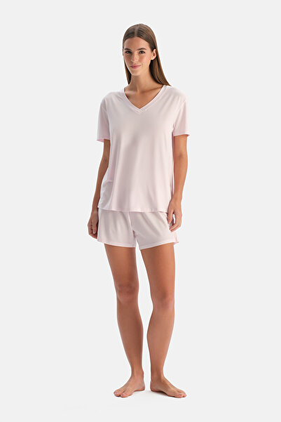 Dagi Ανοιχτό ροζ σετ σορτς με μπλουζάκι με λαιμόκοψη V και δροσερή αίσθηση