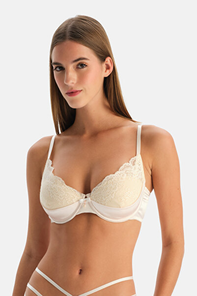 Dagi Lace Satin Detail Bra
