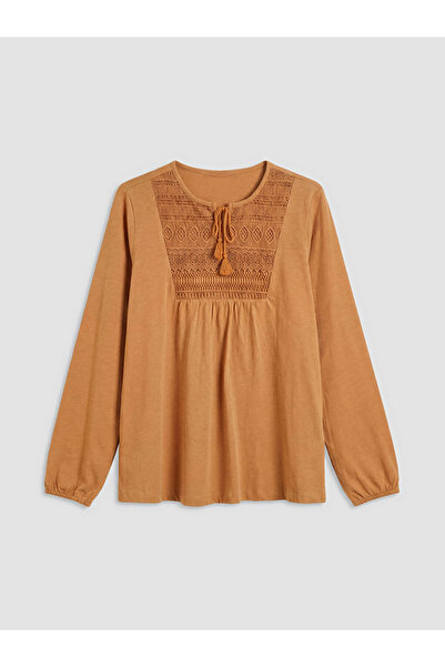 LC Waikiki بلوزة I بأربطة Roba Yaka مطرز من متجر فريزن ستور