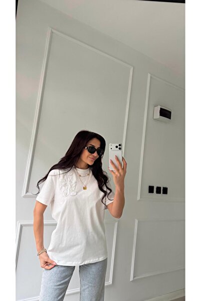 Daves Beyaz % 100 Pamuk Önü İşlemeli T-shirt