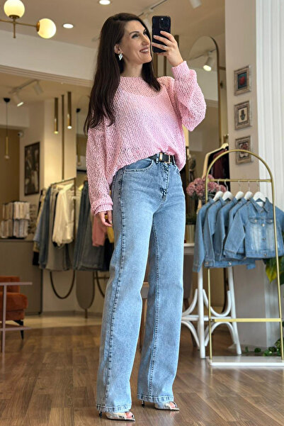 Unique Boutique جينز ليكرا مستقيم بحزام بلون أزرق فاتح