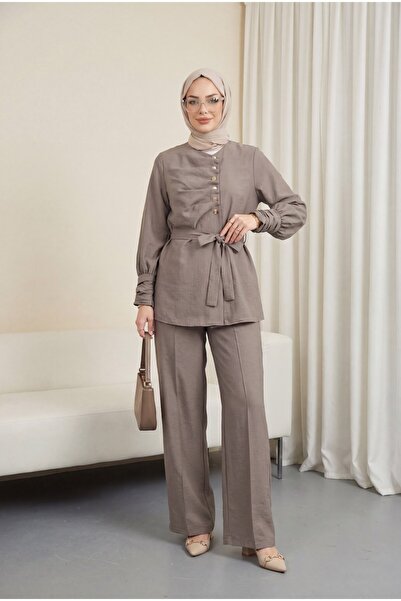 Modamorfo Folded sleeve and front detail, belted waist, half buttoned cupra s...