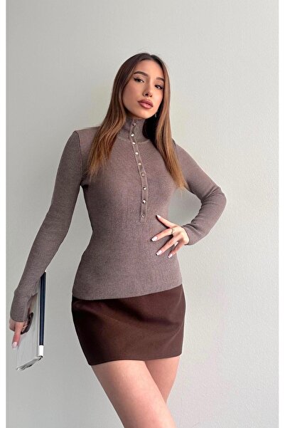 fujya Renata Knitwear Sweater with Snap Fasteners