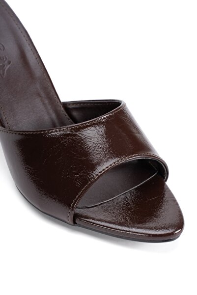 La Vivien Women's Stylish Thick Heeled Single Strap Slippers