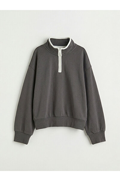 LC Waikiki Nevavm High Collar Girls' Sweatshirt with a Difference