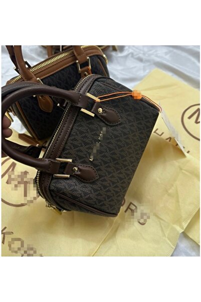 Generic Clutch Bag and shoulder bag, high quality, with accessories, no box