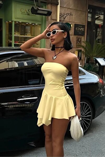 Cool & Sexy Strapless Mini Dress with Ruffle Detail, Fitted Cut, Stylish Summ...