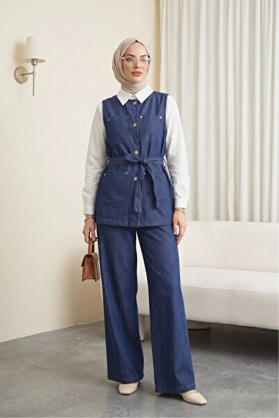 Modamorfo Дънков костюм с панталон с широки крачоли, джобове и елек с копчета...