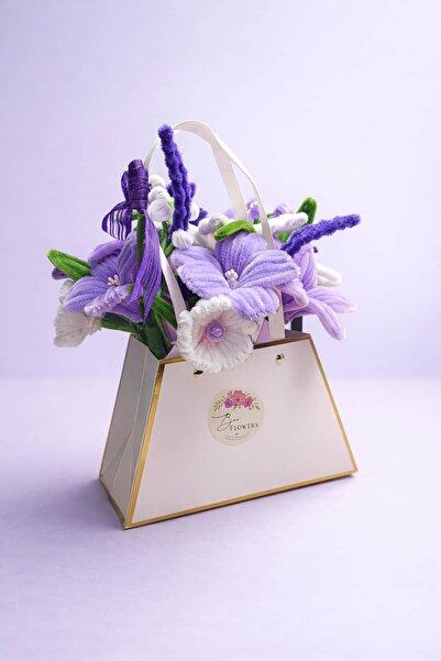 Bee Flower Shop Şönil Mor Çiçek Aranjmanı – Gold Detaylı Çanta Kutusunda