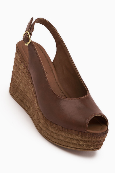 Limoya صنادل نسائية بكعب عريض من كاتي تابا