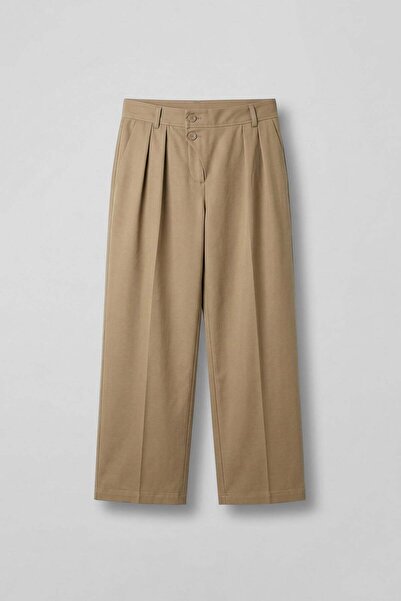 ablukaonline Ανδρικό παντελόνι Tencel με ασύμμετρη πλισέ εφαρμογή σε μπεζ από...