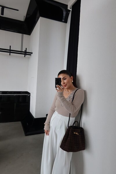 Özge Özgenç V-Neck Guipure Embroidered Knitwear