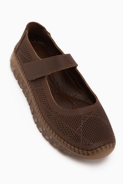 Limoya حذاء كاجوال نسائي من الجلد الطبيعي باللون البني من سولفي