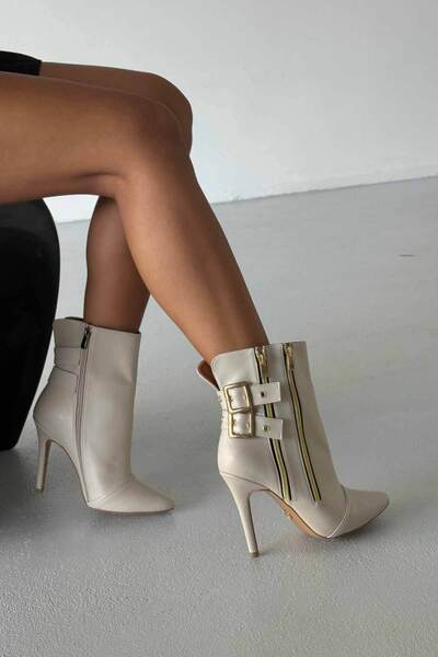 AYAKKABI PRENSİ أوسيس توكا ديتيلد تين مات