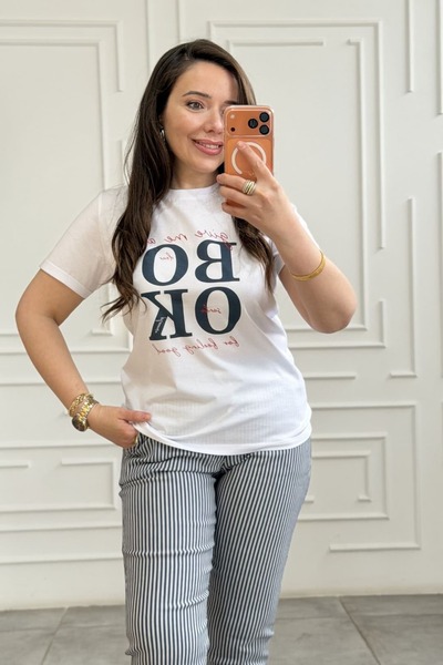 yb yağmur butik Μπλουζάκι με λεπτομέρεια κειμένου στο μπροστινό μέρος