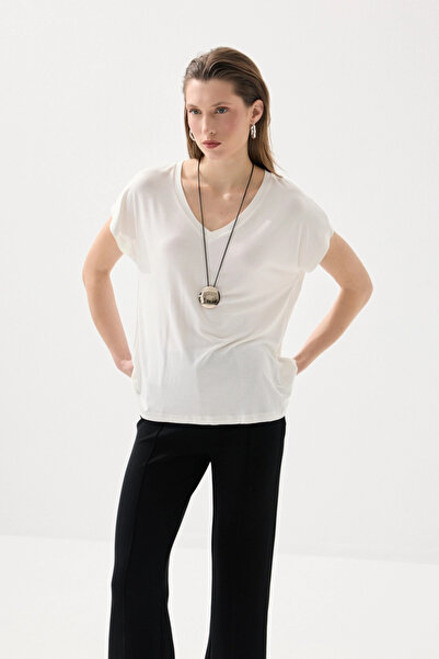 Gusto V-Neck Relaxed Fit Bamboo Tshirt - White