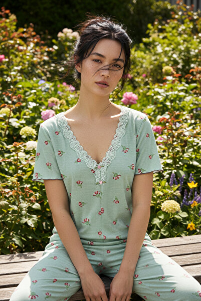 Siyah İnci Green Tulip Patterned Lace Ruffled Short Sleeve Pajama Set 26120727