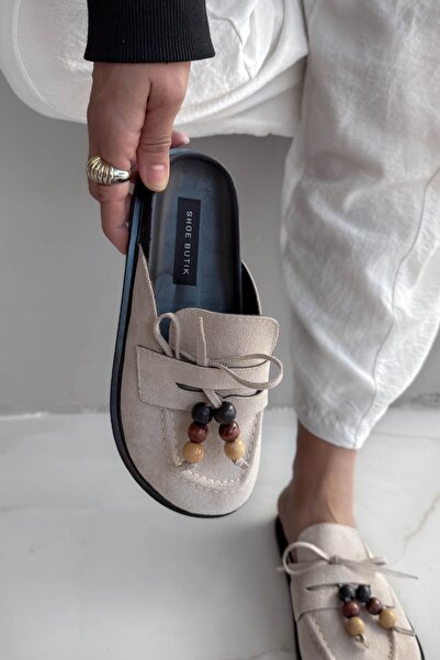 Shoebutik Katalina bež ženske papuče od antilopa sa trakom i detaljima od perli