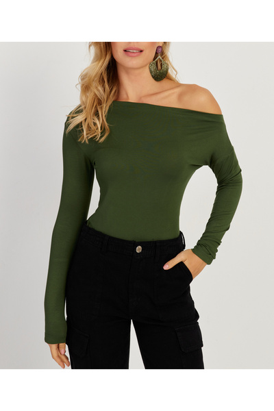 NEW JOURNAL Women's Green Boat Neck Blouse App1254