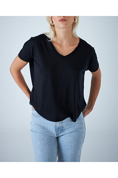 NEW JOURNAL Γυναικείο μαύρο άνετο μπλουζάκι με λαιμόκοψη U APP1312