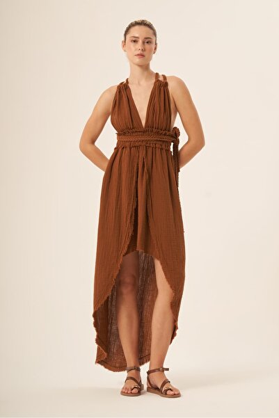 Whitefin فستان غالاتيا تانغا الطويل