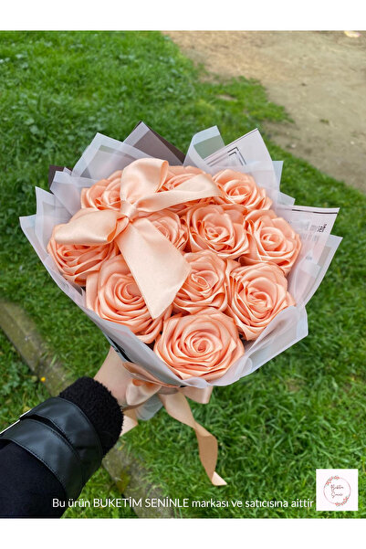 Buketim Seninle Μπουκέτο με 11 ανεξίτηλα τριαντάφυλλα με κορδέλες, δώρο για τ...