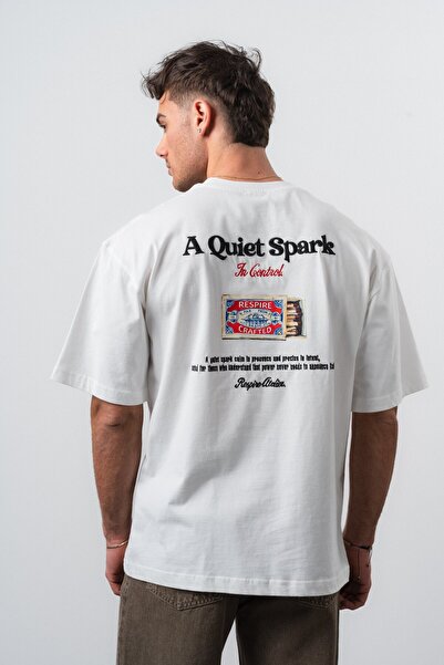 Respire تي شيرت رجالي مطرز بتصميم سبارك مقاس كبير، لون إكرو