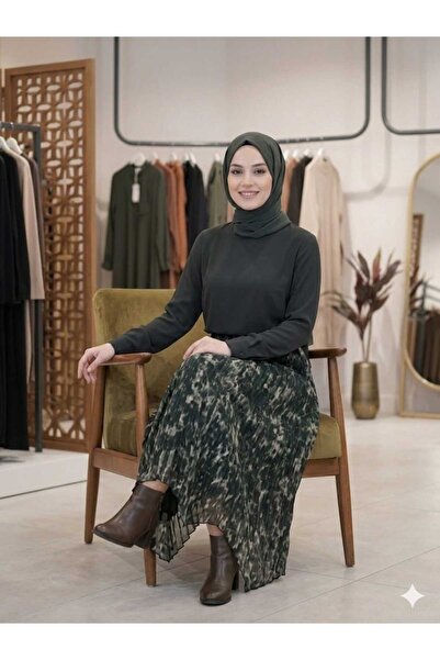 QUAWEAR Elastic Waist Skirt with Asymmetrical Cut, Lined, Patterned, Wrinkled...