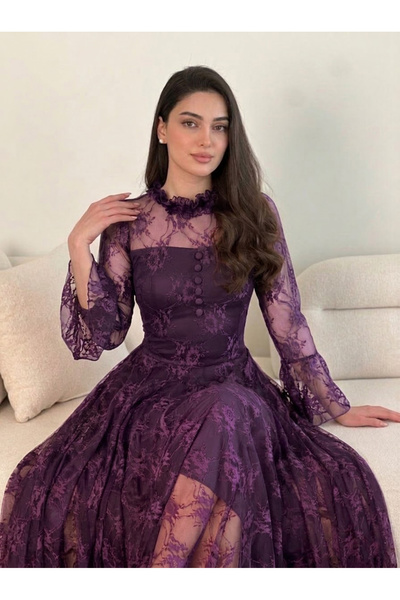 DVNA فستان "إيلينا" دانتيل باللون الليلكي الفاخر من دفنا