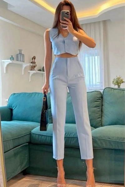 thesunfyre Women's Tight Leg High Waist Carrot Pants with Flotals on the Front