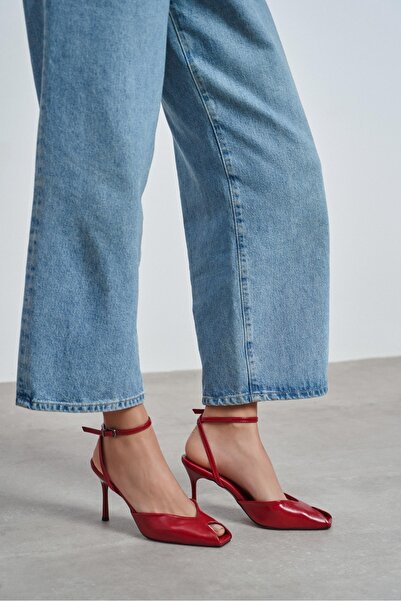 NİŞANTAŞI SHOES حذاء فيلا ريد ريفياني نسائي بكعب مفتوح من الأمام ورباط عند ال...