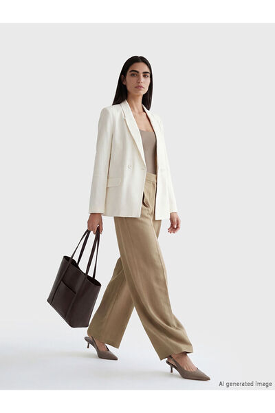 LC Waikiki YK PLUS Γυναικείο υφασμάτινο παντελόνι με ψηλόμεσο πλισέ