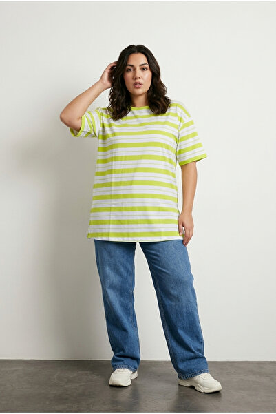 Stil Diva Tricou cu mânecă scurtă, cu decolteu rotund, cu dungi, din material...