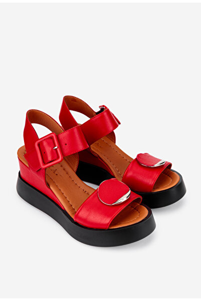 Dasha Women's red leather sandals with wide straps and buckle